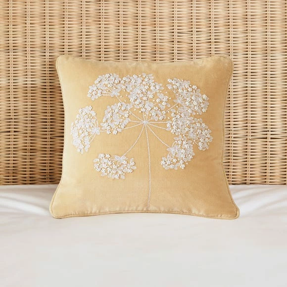 Brand new ๐ Dorma Dorma Daylesford Square Cushion โค๏ธ