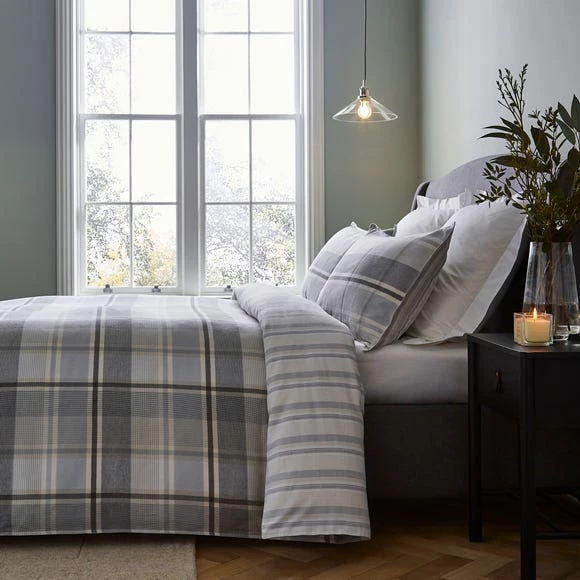 Outlet ๐คฉ Dorma Dorma Heritage Check 100% Brushed Cotton Duvet and Pillowcase Set ๐ - Image 2